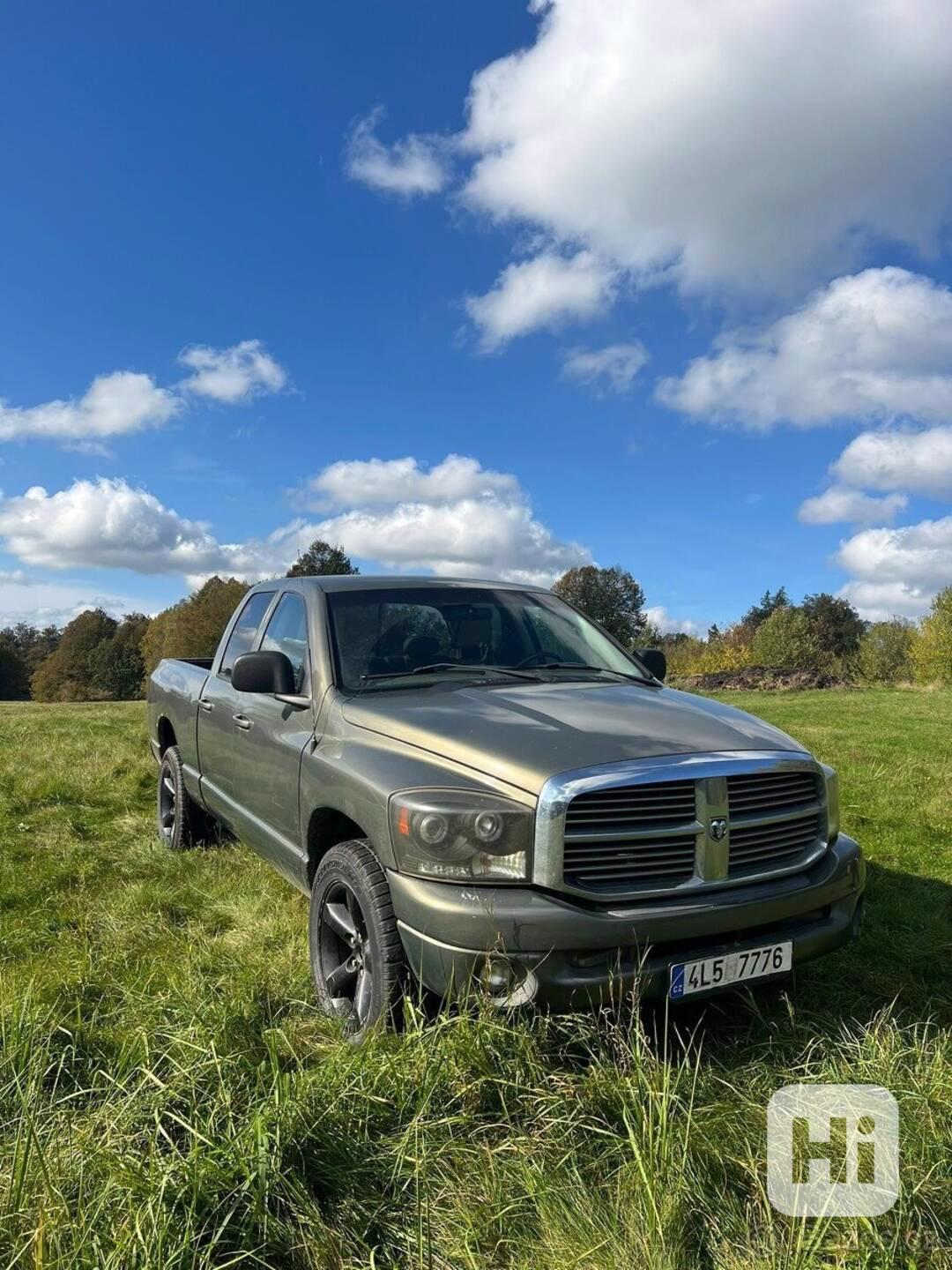 Dodge RAM 1500 - foto 1