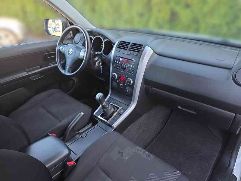 Suzuki Grand Vitara 1.6i. City benzín 78kw - foto 15
