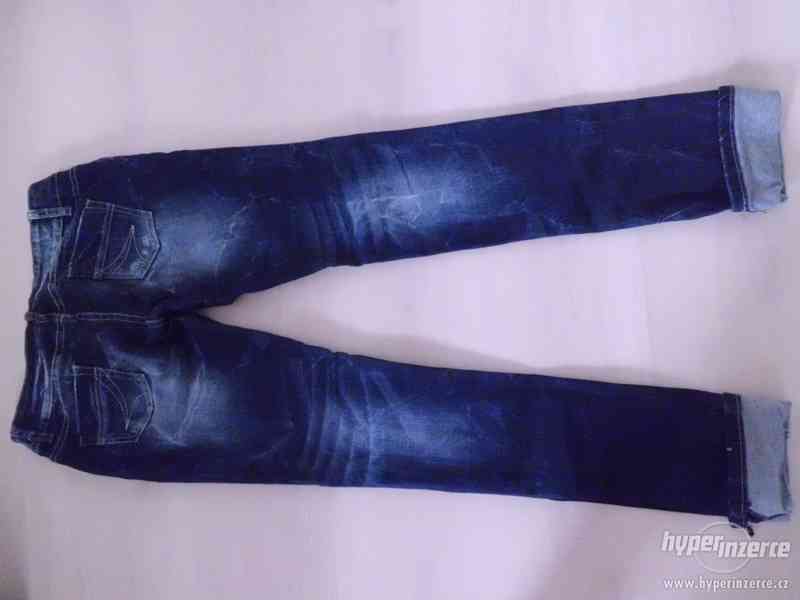 Džíny dámské kalhoty modré s moderními dírami - foto 3