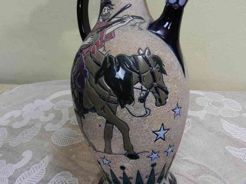 Krásný keramický Džbán plastický reliéf Amphora Teplice - foto 3