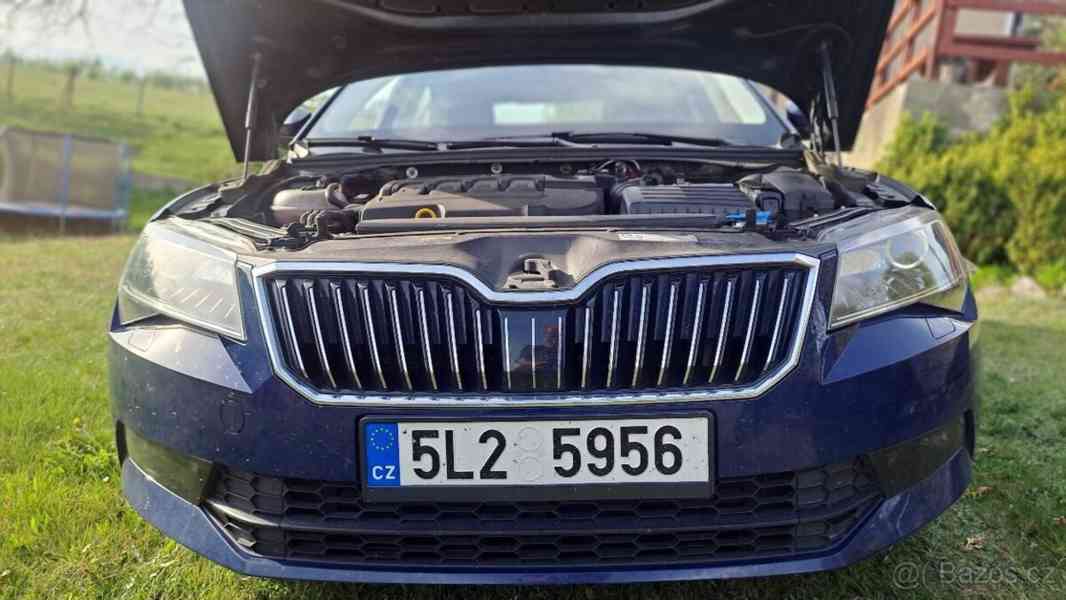 Škoda Superb 2,0   TDI 110 Kw - foto 2