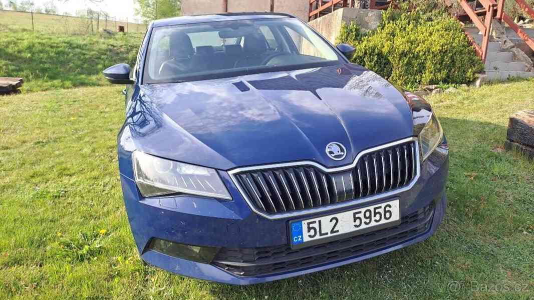 Škoda Superb 2,0   TDI 110 Kw - foto 19
