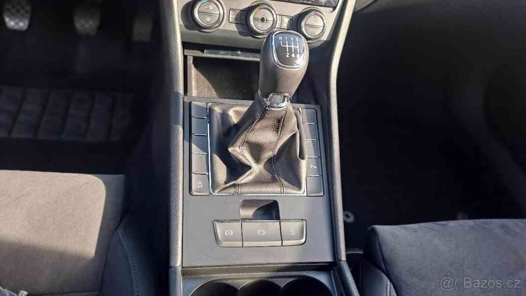 Škoda Superb 2,0   TDI 110 Kw - foto 11