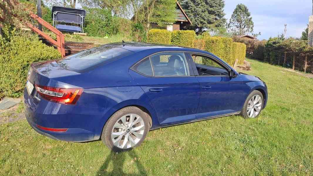 Škoda Superb 2,0   TDI 110 Kw - foto 15