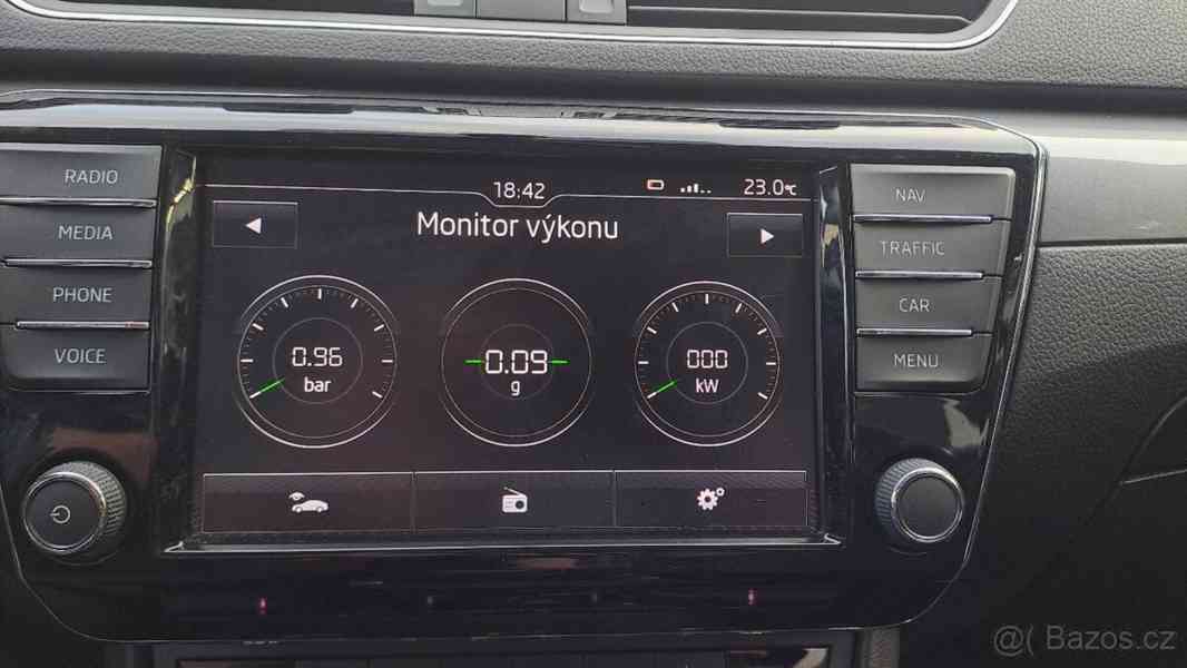 Škoda Superb 2,0   TDI 110 Kw - foto 12