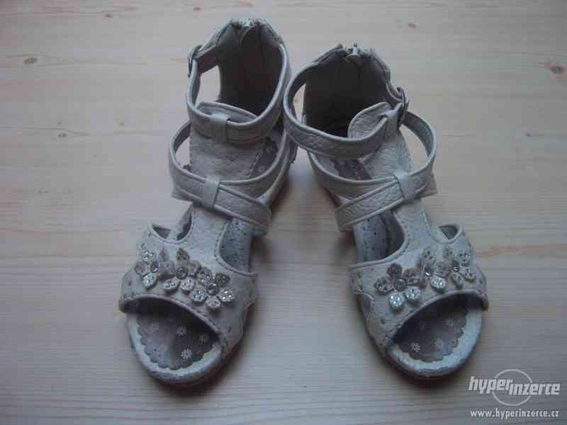 Sandálky pro holčičku - foto 1
