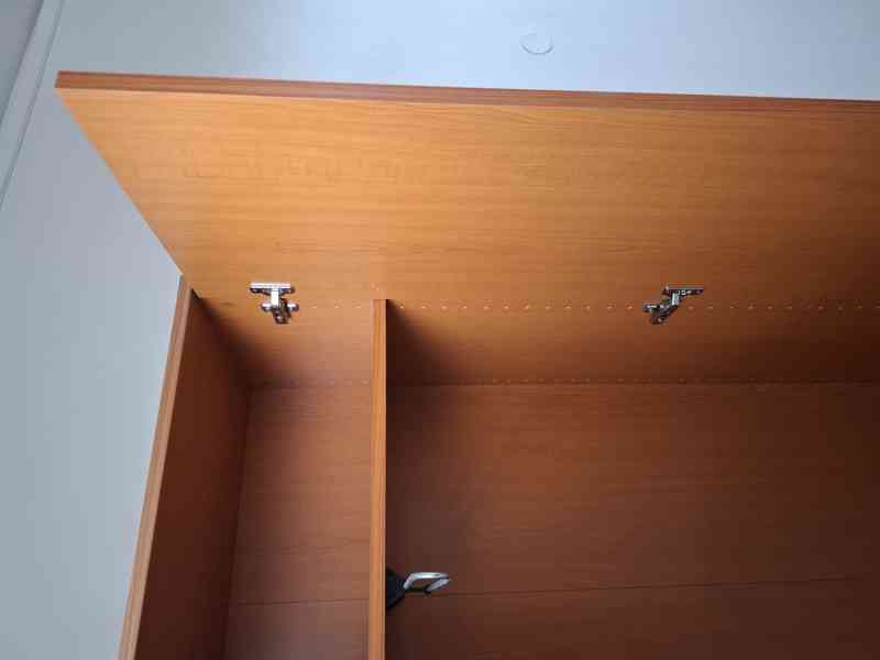 Skříň dřevěná - foto 4