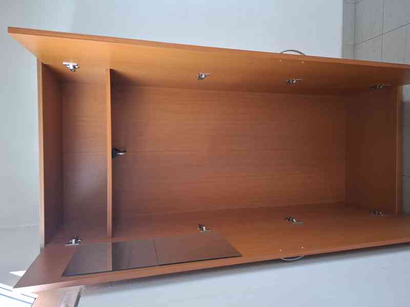 Skříň dřevěná - foto 2