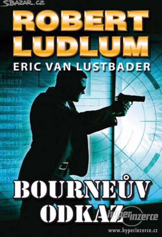 Robert Ludlum - Bourneův odkaz - foto 1