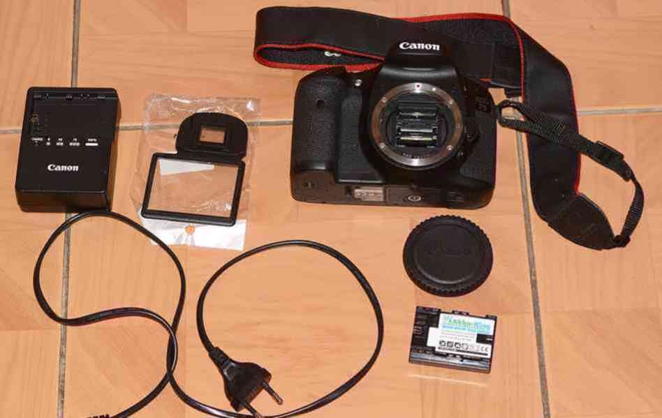 Canon EOS 7D **Polo-profesionál DSLR*18 Mp*FullHDV* 7800 exp