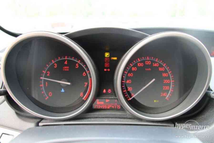 Mazda 3 Lim. Sports-Line 2,0i Benzín Aut. 110kw - foto 6