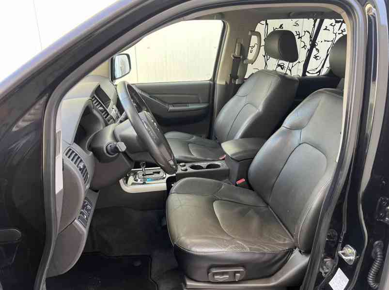 Nissan Pathfinder 3.0 dCi LE 170kw - foto 11