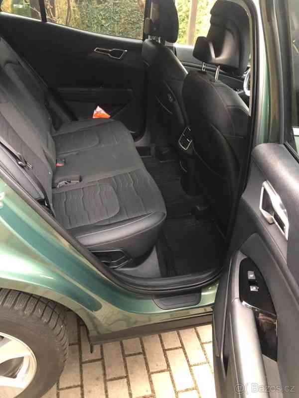 Kia Sportage 1,6   NQ5 T-GDi GPF 4x2 TOP 2023 - foto 19