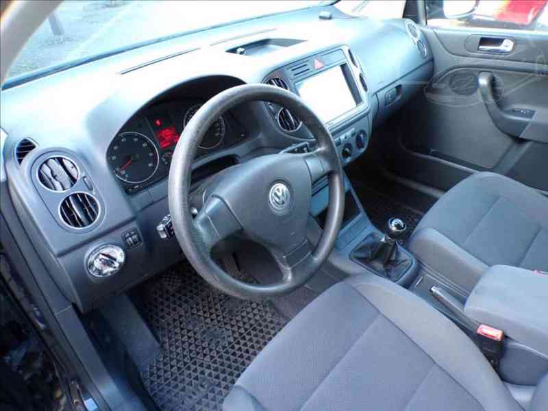 Volkswagen Golf Plus 1,6 FSI COMFORT - foto 9