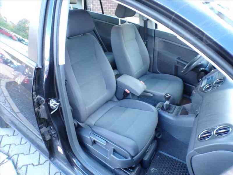 Volkswagen Golf Plus 1,6 FSI COMFORT - foto 15