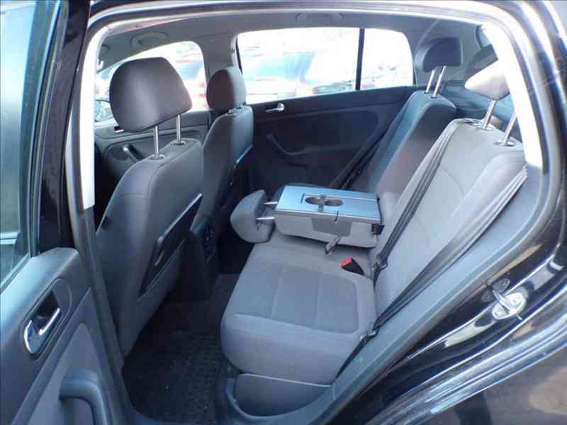 Volkswagen Golf Plus 1,6 FSI COMFORT - foto 11