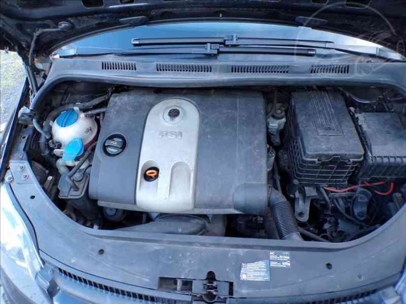 Volkswagen Golf Plus 1,6 FSI COMFORT - foto 16