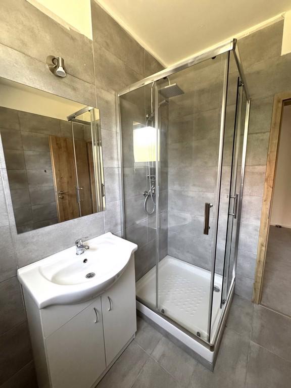 PRONÁJEM BYTU 2+KK SE ZAHRADOU V OBCI JINAČOVICE - foto 10