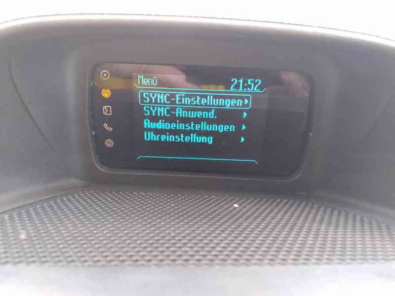 FORD TRANSIT CUSTOM 2.2 TDCI  1.MAJITEL,92kW - foto 28