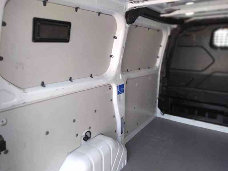 FORD TRANSIT CUSTOM 2.2 TDCI  1.MAJITEL,92kW - foto 20