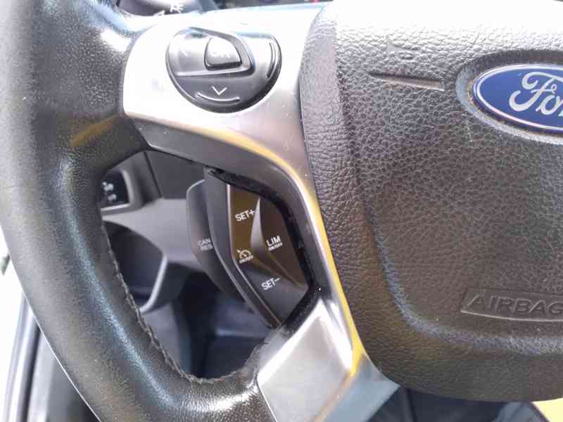 FORD TRANSIT CUSTOM 2.2 TDCI  1.MAJITEL,92kW - foto 23