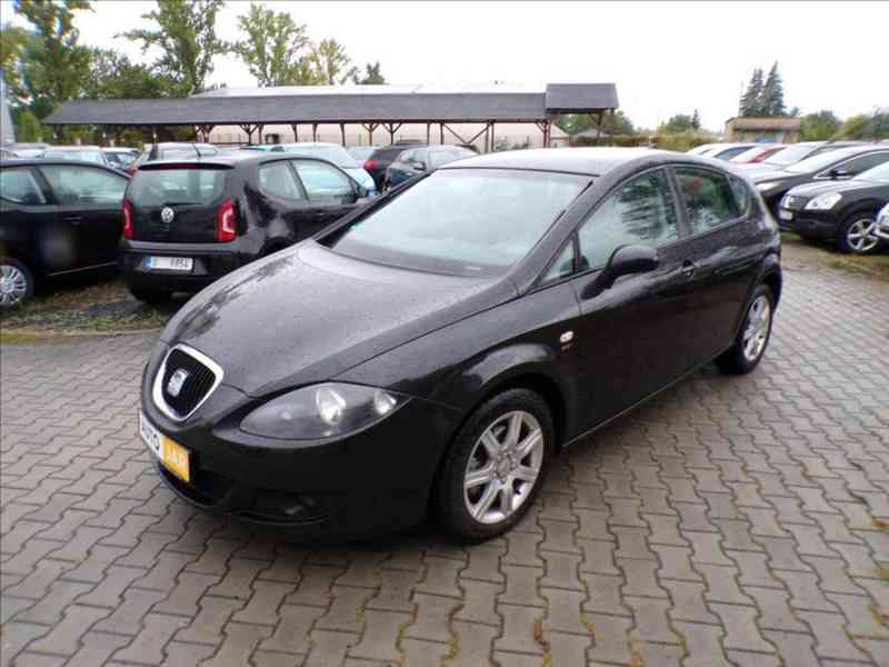Seat Leon 2,0 FSI 110 kW ,KLIMATIZACE-HNED ODJÍŽDÍTE - foto 2
