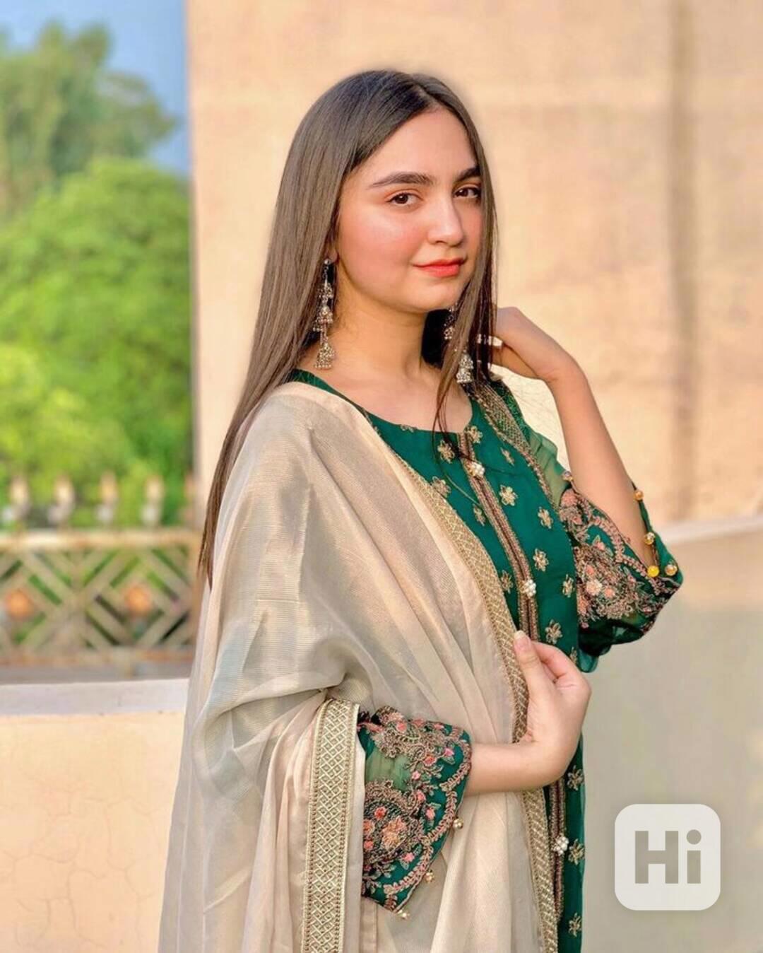 Call Girls in Model Town |03290833300| Hot & Sexy Girl - foto 1