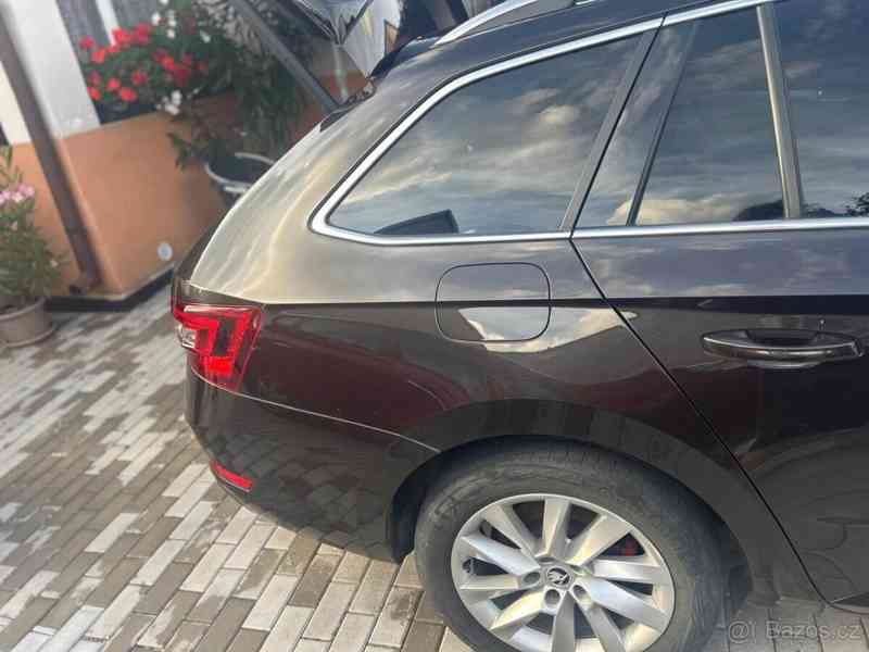 Škoda Superb 2,0   3 4x4 - foto 9
