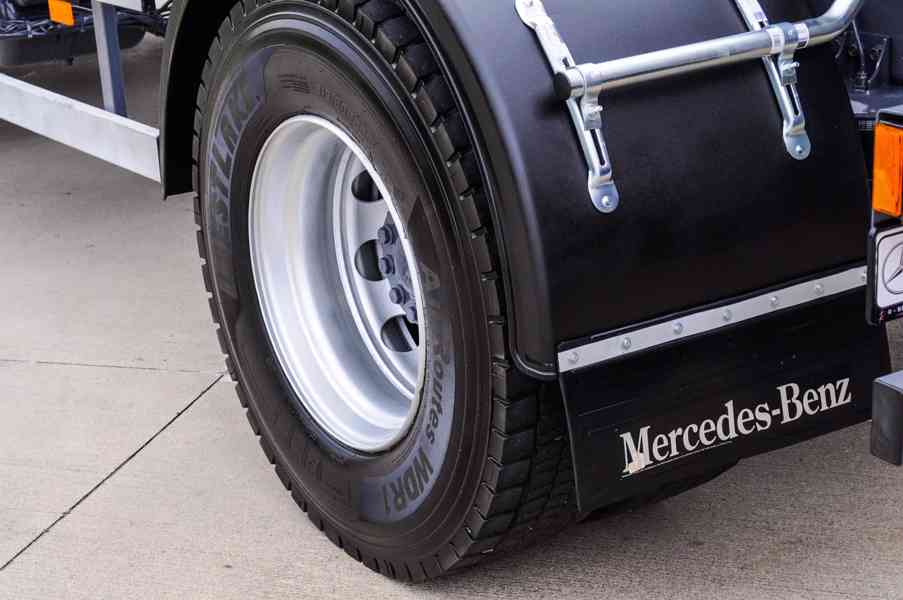 MERCEDES AXOR 1829 / 18T HÁKOVÝ NOSIČ KONTEJNERŮ EU5 - foto 21