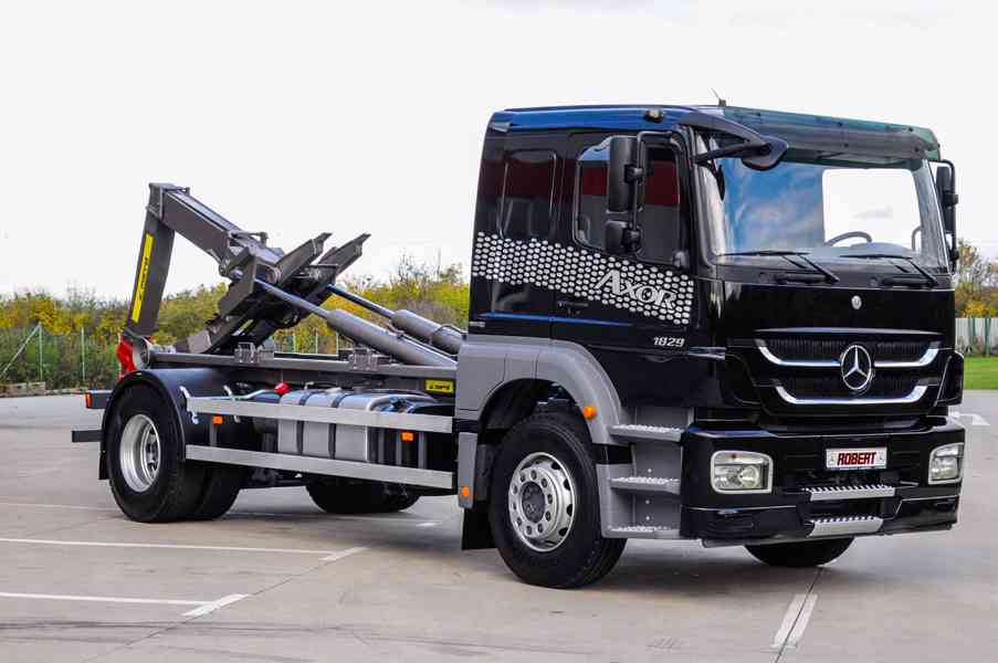 MERCEDES AXOR 1829 / 18T HÁKOVÝ NOSIČ KONTEJNERŮ EU5 - foto 84