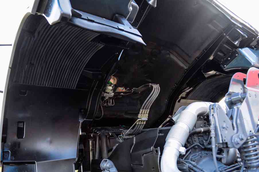 MERCEDES AXOR 1829 / 18T HÁKOVÝ NOSIČ KONTEJNERŮ EU5 - foto 99