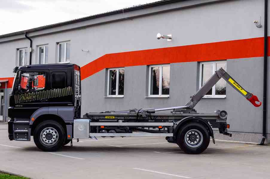 MERCEDES AXOR 1829 / 18T HÁKOVÝ NOSIČ KONTEJNERŮ EU5 - foto 78