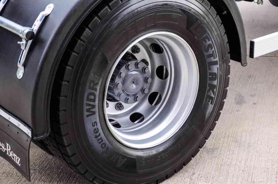 MERCEDES AXOR 1829 / 18T HÁKOVÝ NOSIČ KONTEJNERŮ EU5 - foto 16
