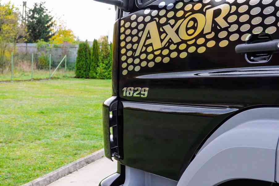MERCEDES AXOR 1829 / 18T HÁKOVÝ NOSIČ KONTEJNERŮ EU5 - foto 31
