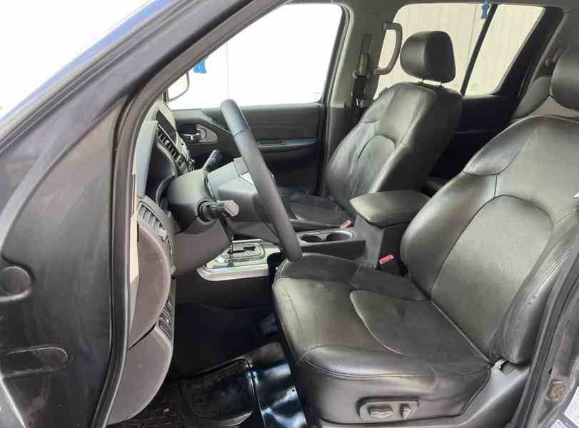 Nissan Pathfinder 3.0 dCi LE 170kw - foto 10