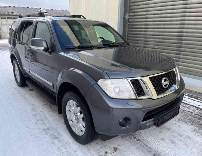 Nissan Pathfinder 3.0 dCi LE 170kw - foto 1