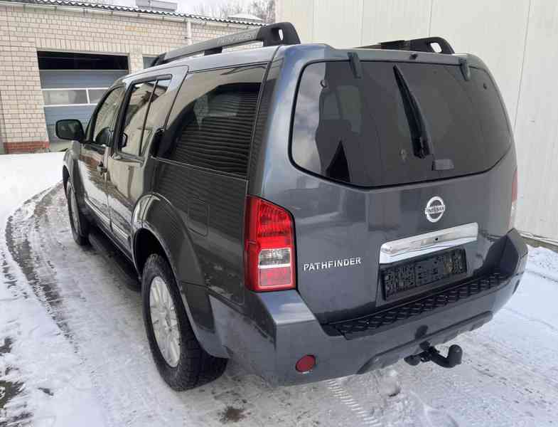 Nissan Pathfinder 3.0 dCi LE 170kw - foto 4