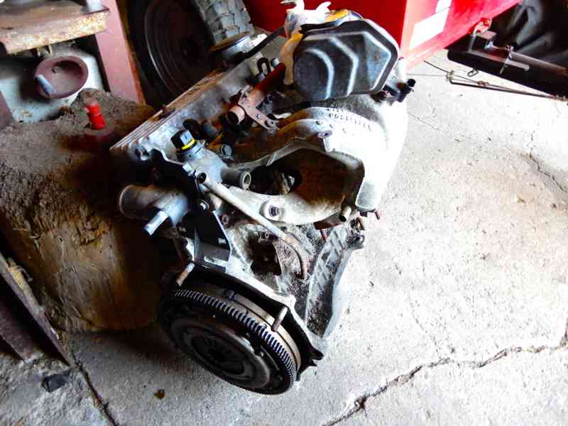 Motor Felicia 1,3MPi 50kW - foto 2
