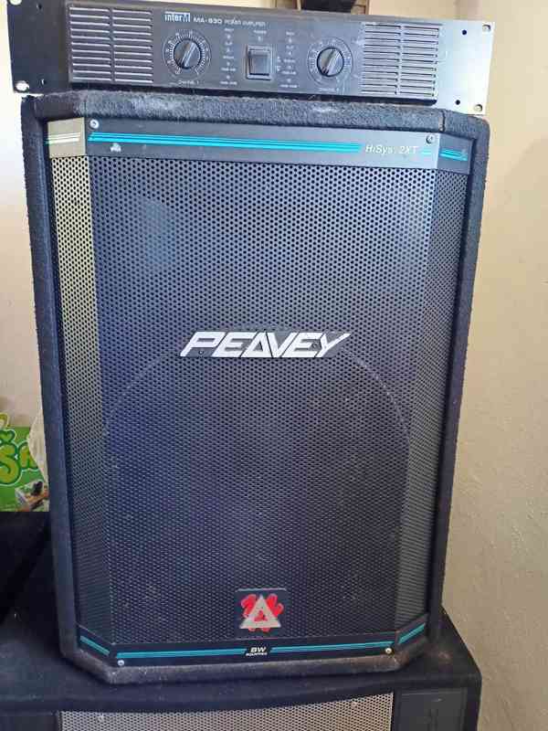 Komplet sestava - mixážní pult, zesilovač i reproboxy - foto 2