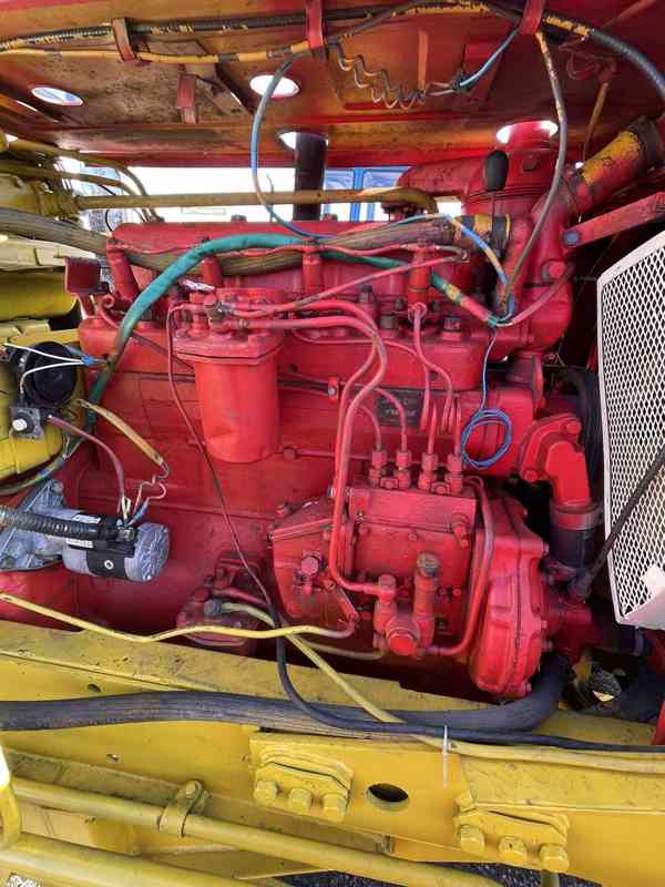 Nagradni dily traktor Belarus, bagr Belorus EO 2621, motory - foto 3