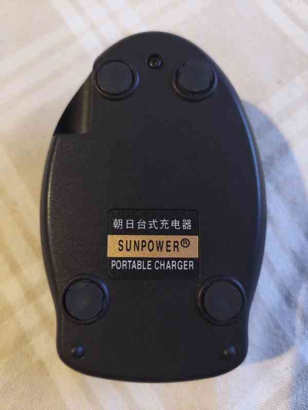 Nabíječka NOKIA DCH 9 - ratita - foto 2