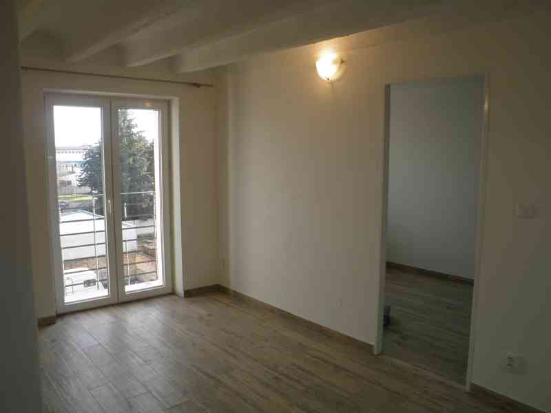 Pronájem bytu 1+1 v Břeclavi - foto 3