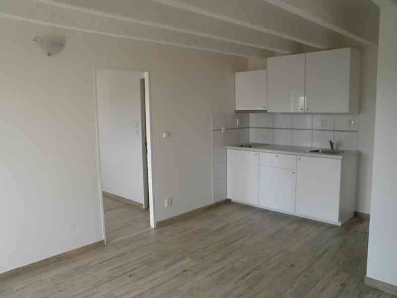 Pronájem bytu 1+1 v Břeclavi - foto 2