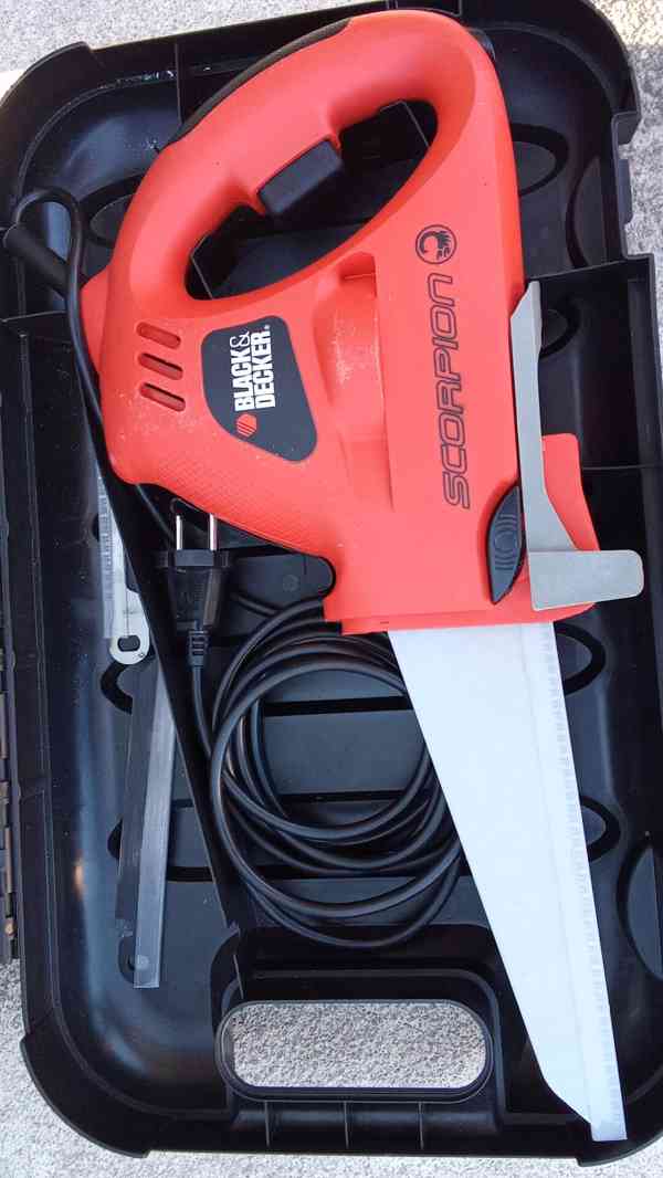 Elektrická univerzální pila Black Decker KS890 - foto 2