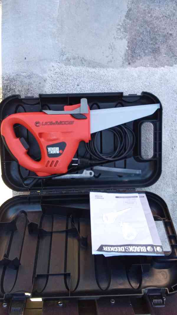 Elektrická univerzální pila Black Decker KS890 - foto 3