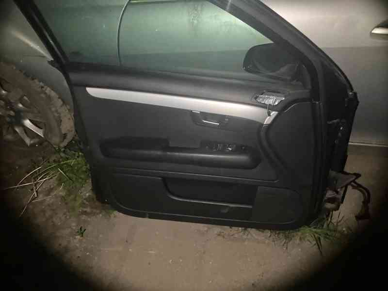 Audi A4 Avant B6 4X DVERE CERNE KOMPLETNI  - foto 3