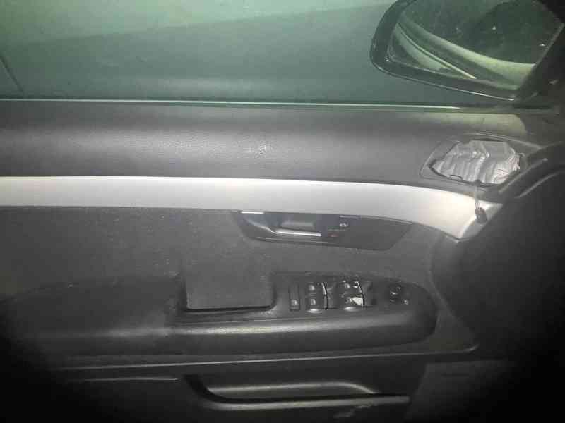 Audi A4 Avant B6 4X DVERE CERNE KOMPLETNI  - foto 8