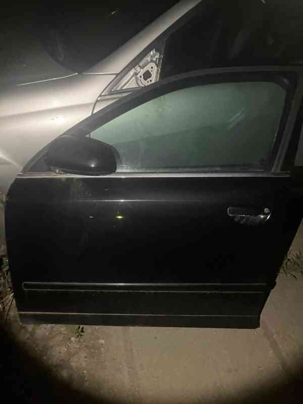 Audi A4 Avant B6 4X DVERE CERNE KOMPLETNI  - foto 12