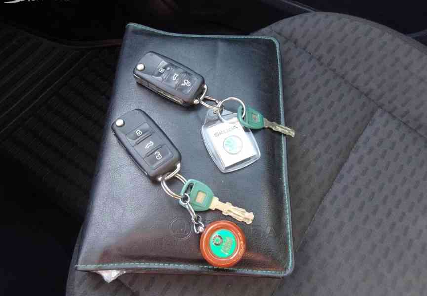 Škoda Fabia 1.4i 16v r.v.2013 (63 kw) 1.Majitel - foto 16