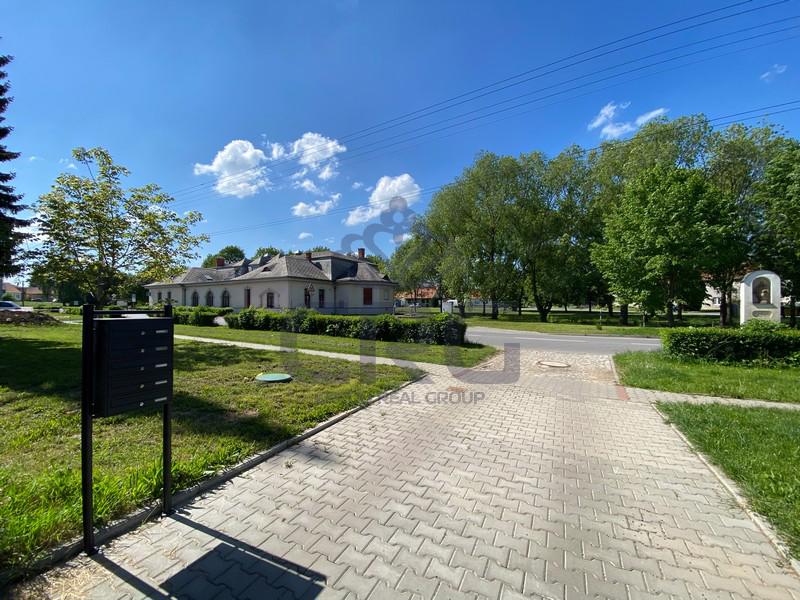 PRONÁJEM NOVOSTAVBY MEZONETOVÉHO BYTU 3+KK V OBCI ROSTĚNICE - foto 2